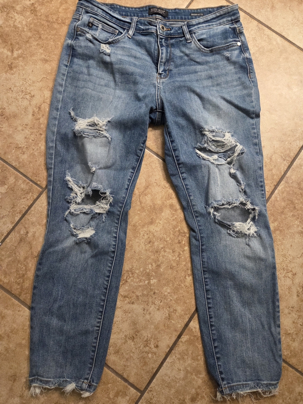 Judy Blue Distressed Boyfriend Jeans 11